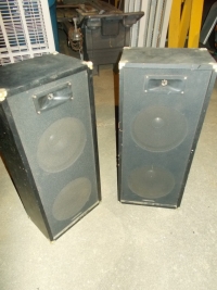 Realistic Speakers