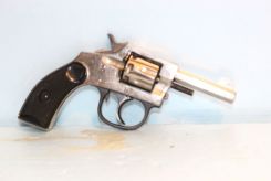 H & R 1906 Revolver, .22 Rim Fire