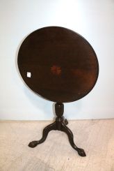 Chippendale Style 20th Century Tilt Top Table with Inlay Center Medallion