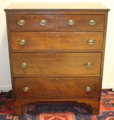 Period 1790-1800 Hepplewhite Chest of Drawers