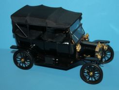 1913 Ford Model T Diecast