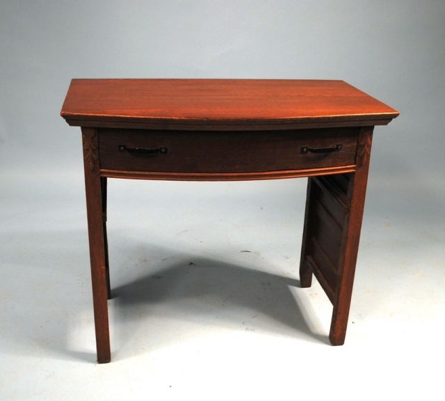 Oak Child's Desk