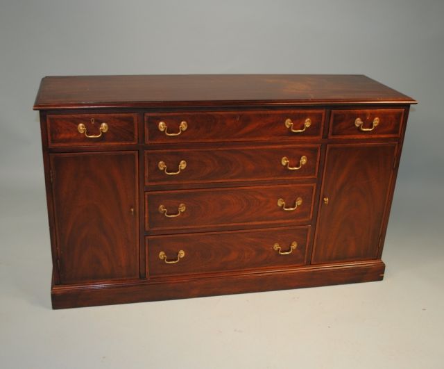 Mahogany Server