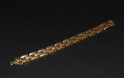 Lady's Three Row Link Style Bracelet w/Knife Edge Links