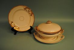 Old Paris Tureen with Underplate and Plate