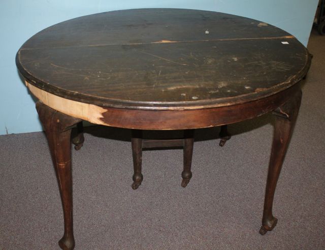 Vintage Round Queen Ann Style Dining Table