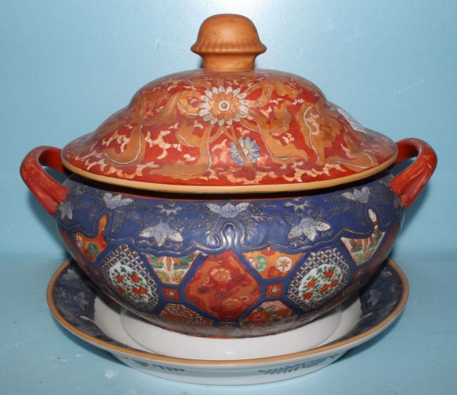 Chinese Imari Porcelain Tureen