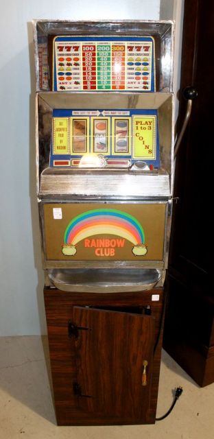 Rainbow Club Slot Machine