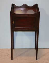 Hepplewhite Style 20th Century One Door Bedside Stand