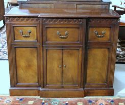 Mid 20th Century Mahogany Magnavox Radio Cabinet