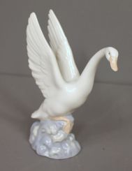 Porcelain Swan from Spain