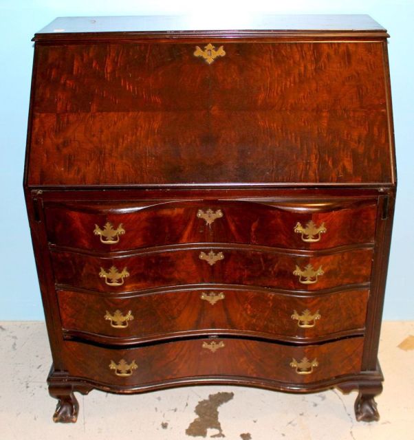 Nineteenth Century Winthrop Desk