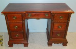 Mahogany Kneehole Bracket Foot Desk