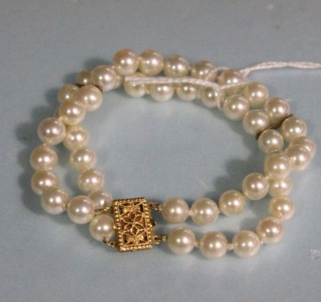 Double Strand Pearl Bracelet