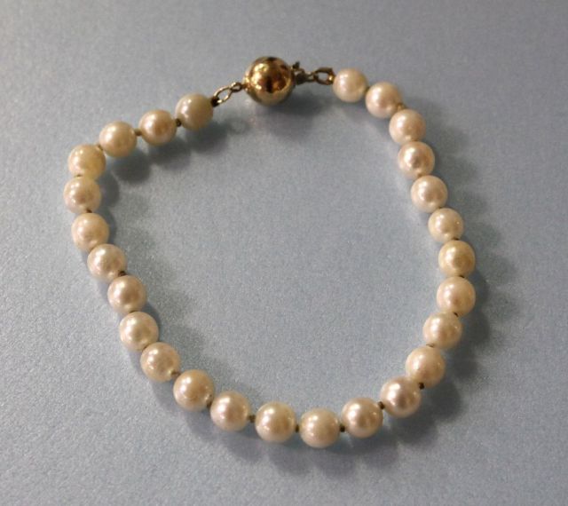 14K Pearl Bracelet