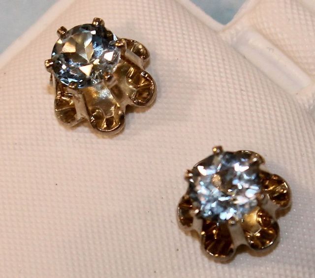 Pair Aquamarine Flower Stud Earrings