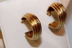 Pair Yellow Gold Hoop Earrings; 1.00d