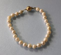 14K Pearl Bracelet; 7 1/2