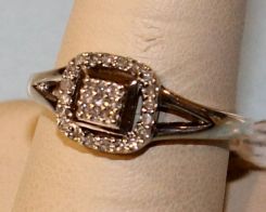 White Gold & Diamond Ring
