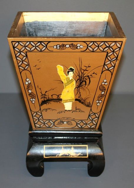 Black Lacquer Oriental Planter on Stand