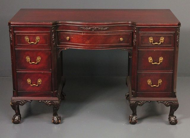 Early 20th Century Chippendale Mahogany Desk