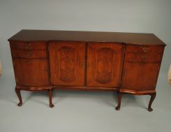 1920's Mahogany Queen Anne Style Sideboard