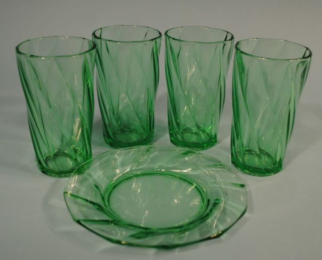 Set of 4 Heisey Moongleam 