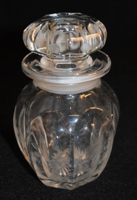 Par of Heisey Lavendar Jars: Sun Purple & Engraved Crystal